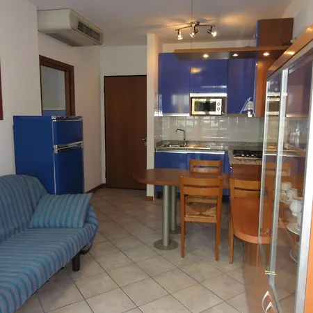 Apartman Stylish 50mt From The Sea With Pool Access *
